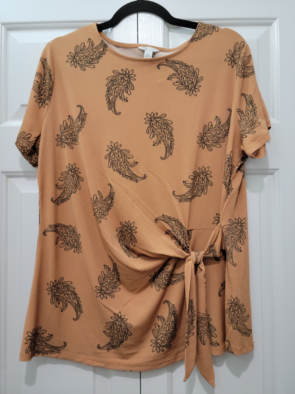 Cato Camel Gold Mustard Yellow Short-Sleeve Paisley Tie Front Stretch Tee